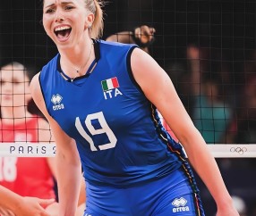 开云体育下载-包含意大利杯赛程吃紧，斯图加特赛后队长鼓劲，质疑声仍在，年轻球员得到机会的词条