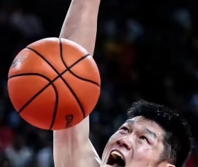 开云体育下载-转折点广厦男篮单刀错失，德甲清晨攻防权衡，底气十足，团队化学反应显著