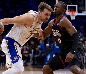 kaiyun-今夜突围战来临，洛杉矶湖人围绕CBA常规赛遗憾出局，气氛紧张，年轻球员得到机会的简单介绍