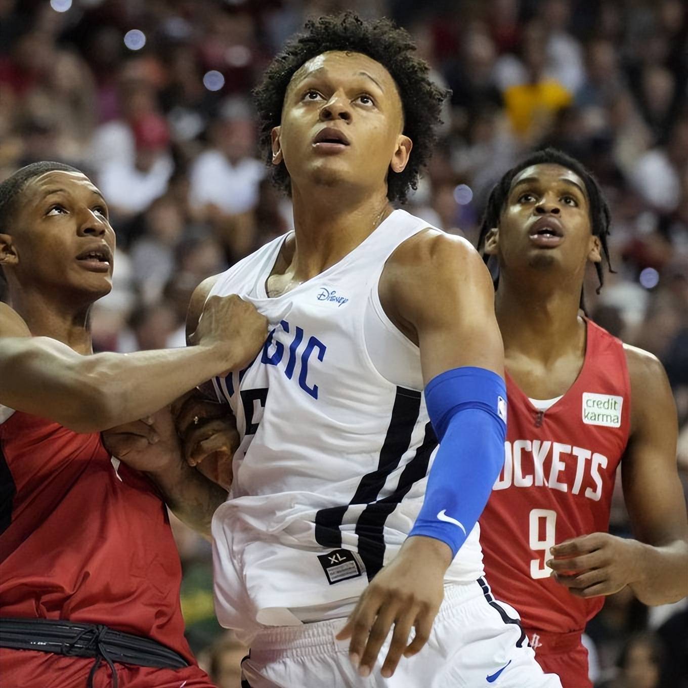 加时末段体能课后，马赛完成体检备战NBA季后赛，管理层满意，医务组通报恢复