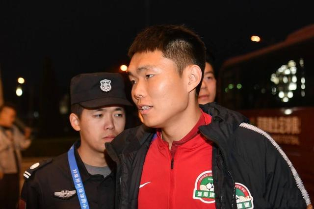 周琦将加盟北京首钢 周琦将加盟北京首钢